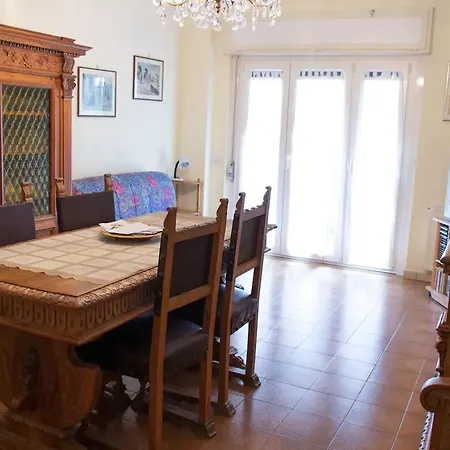 Una Casa A